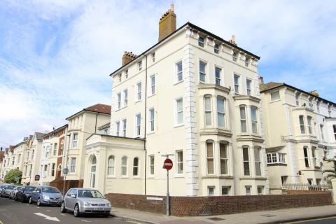 Property for auction in Hampshire)