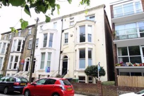Property for auction in Hampshire)