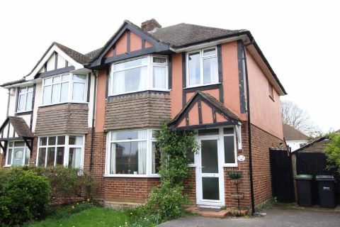 Property for auction in Hampshire)