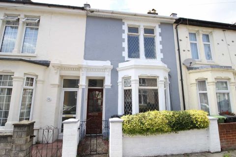 Property for auction in Hampshire)