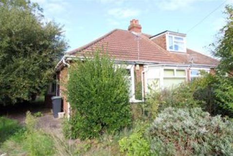 Property for auction in Hampshire)