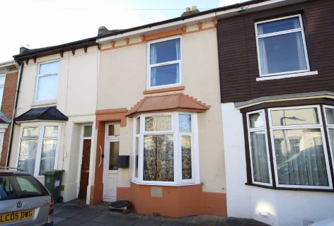 Property for auction in Hampshire)