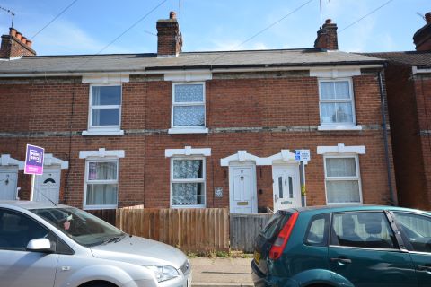 Property for auction in Essex)