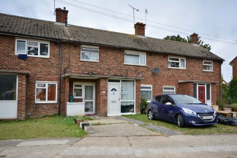 Property for auction in Essex)