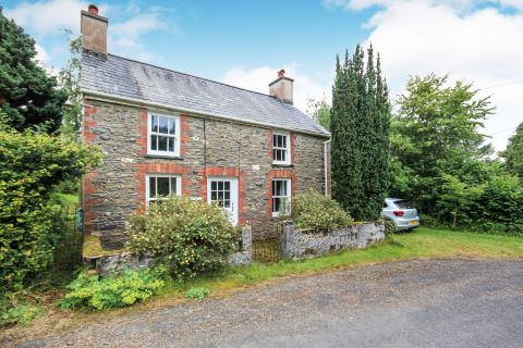 Property for auction in Dyfed)