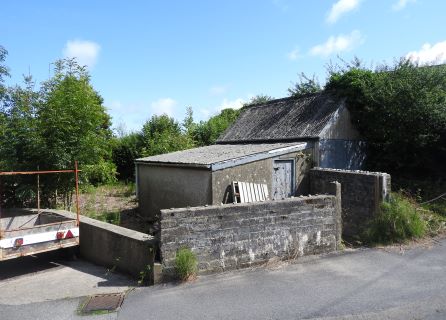 Property for auction in Dyfed)