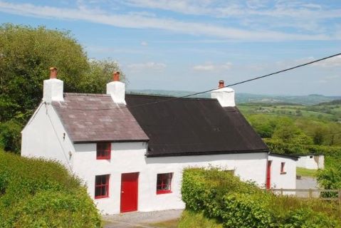 Property for auction in Dyfed)