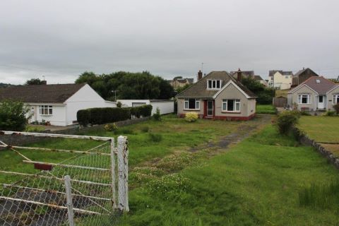Property for auction in West Glamorgan)