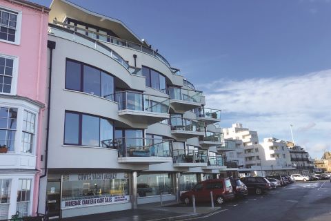 Property for auction in Isle of Wight)