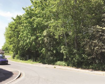 Property for auction in Hampshire)