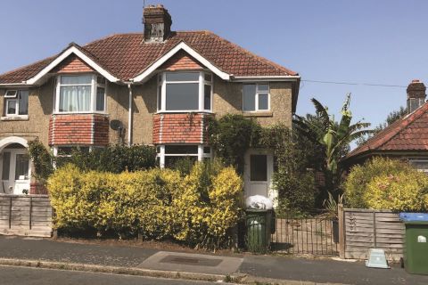 Property for auction in Hampshire)
