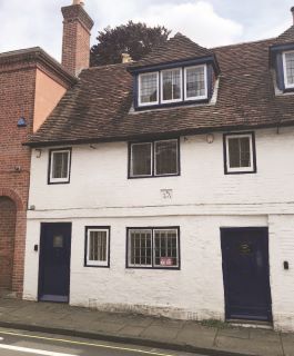 Property for auction in Hampshire)