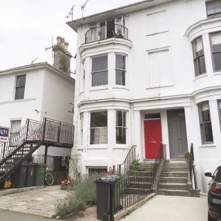 Property for auction in Isle of Wight)