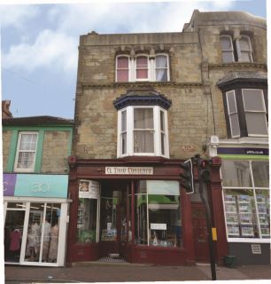 Property for auction in Isle of Wight)