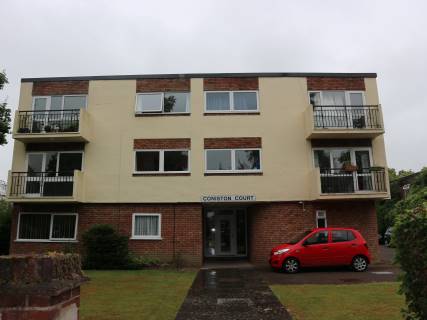 Property for auction in Warwickshire)