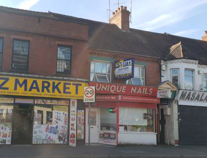 Property for auction in Warwickshire)