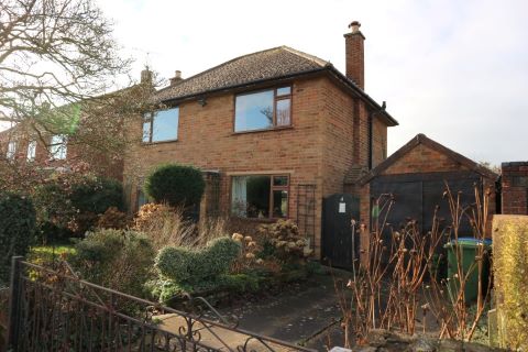 Property for auction in West Midlands)