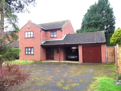 Property for auction in Warwickshire)