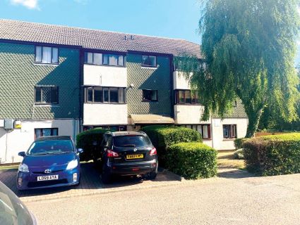 Property for auction in Essex)