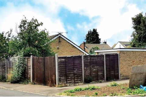 Property for auction in Hertfordshire)