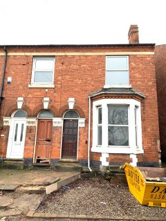 Property for auction in Worcestershire)