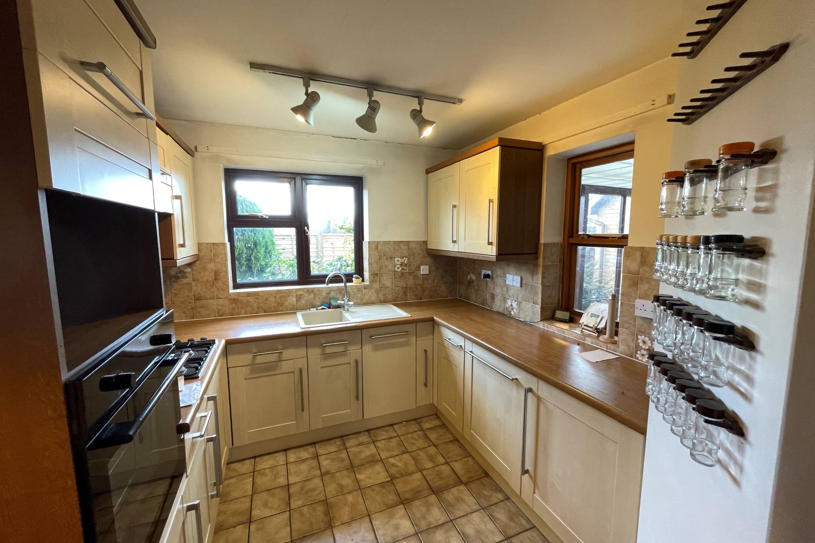 10 The Grange, Lower Caldecote, Biggleswade, SG18 9ET