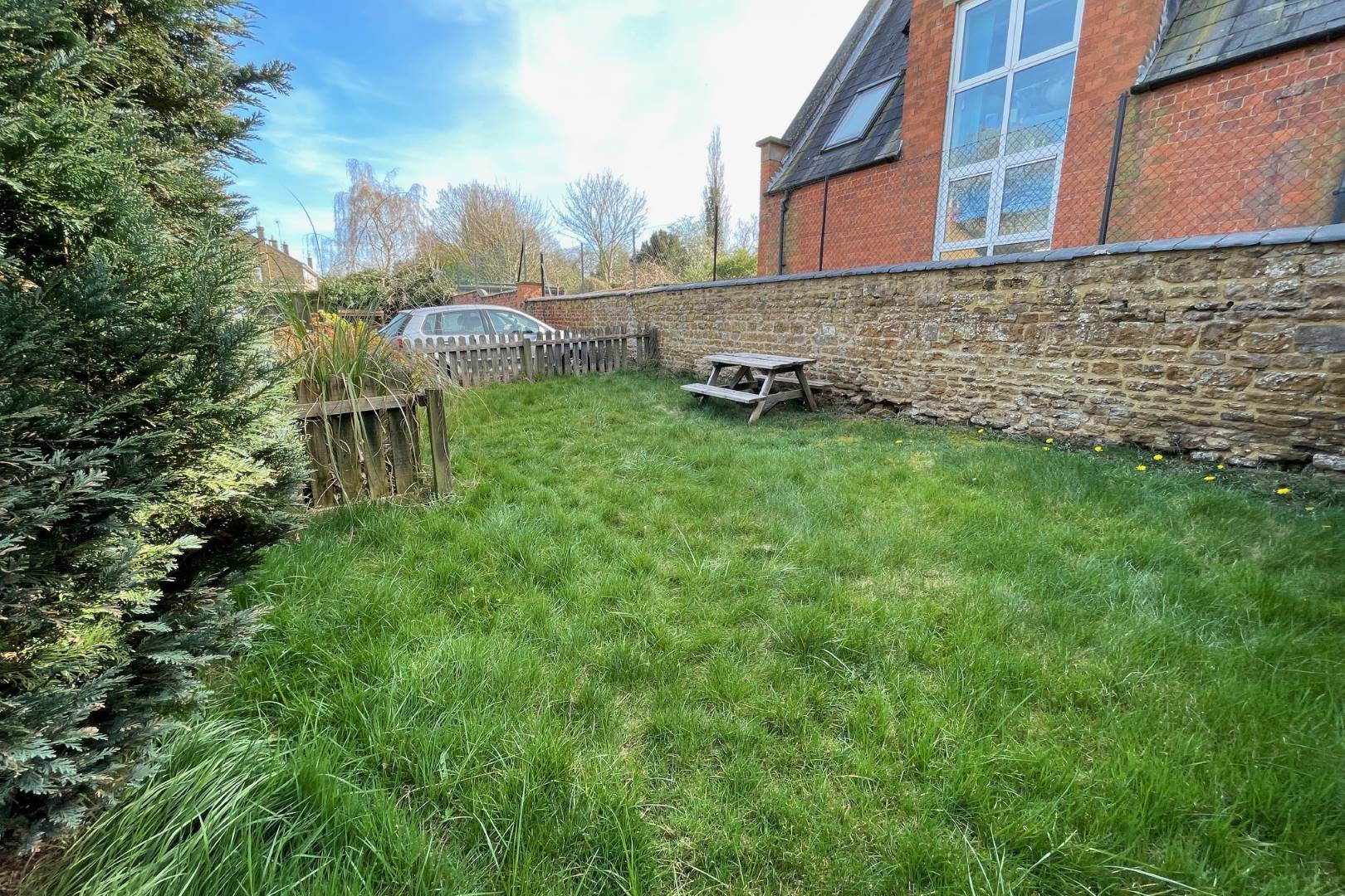 The Hare, 5 Main Street, Loddington, Kettering, NN14 1LA