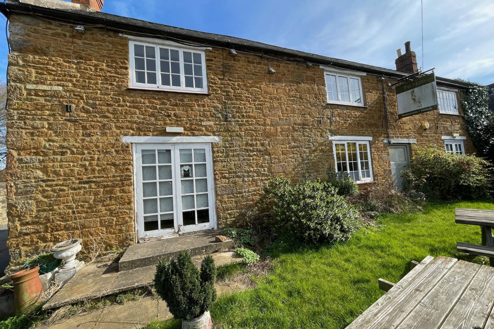 The Hare, 5 Main Street, Loddington, Kettering, NN14 1LA