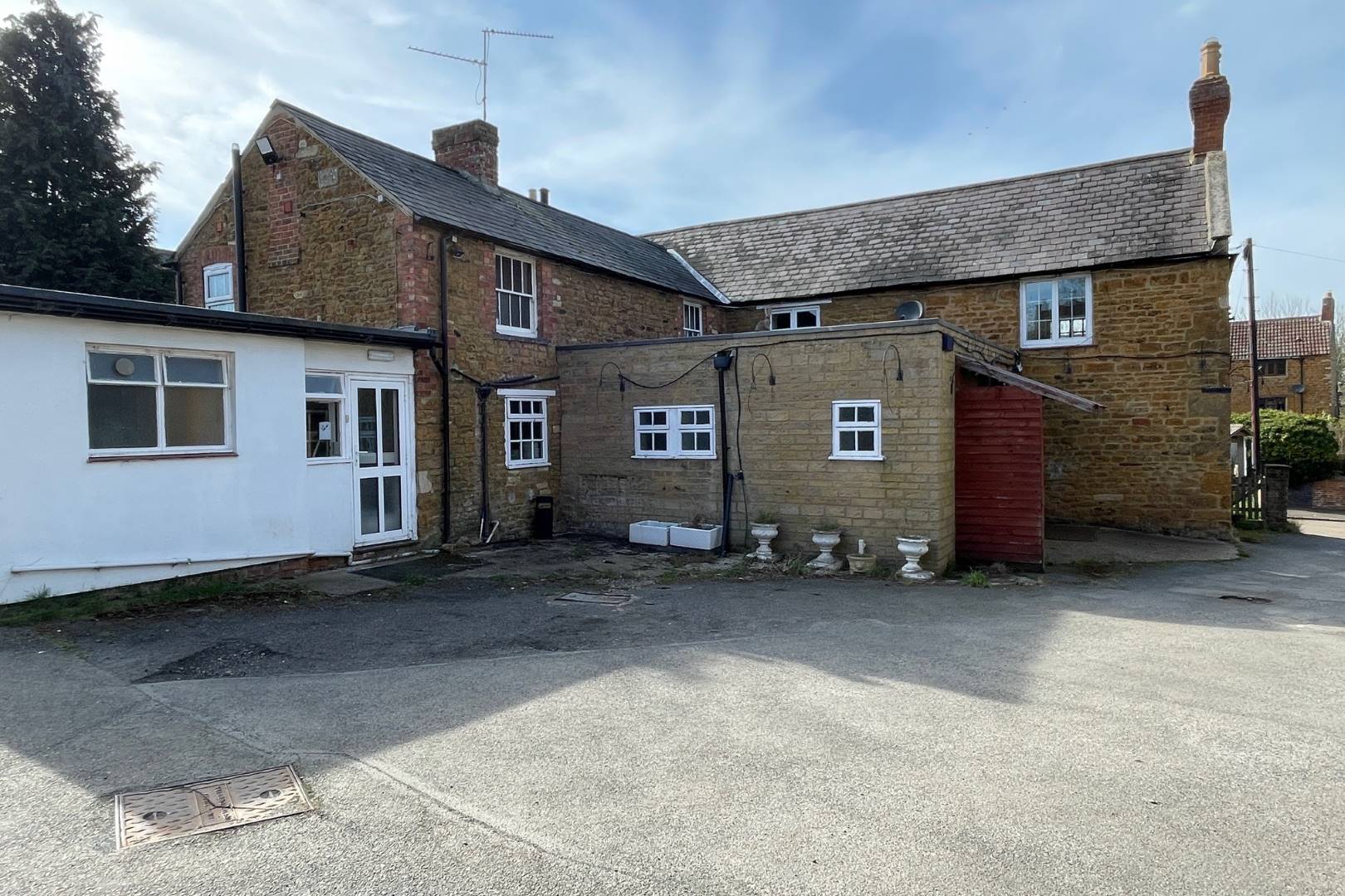 The Hare, 5 Main Street, Loddington, Kettering, NN14 1LA