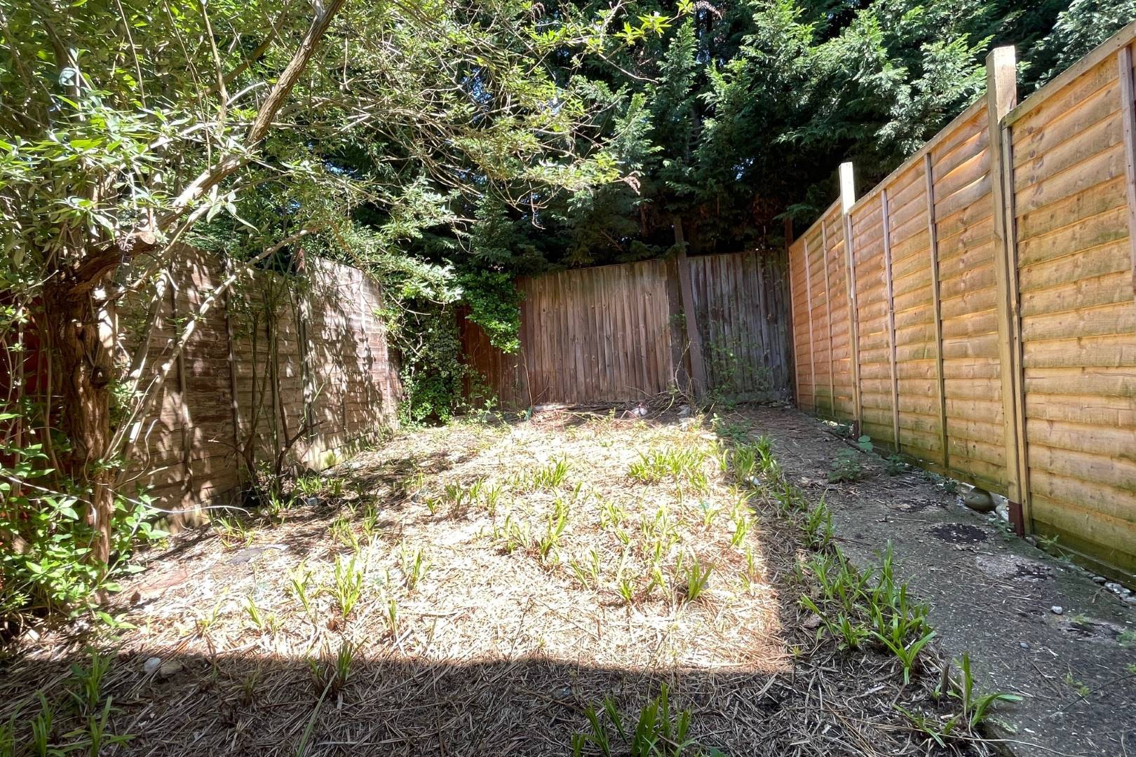 13 Porlock Drive, Luton, LU2 9LL