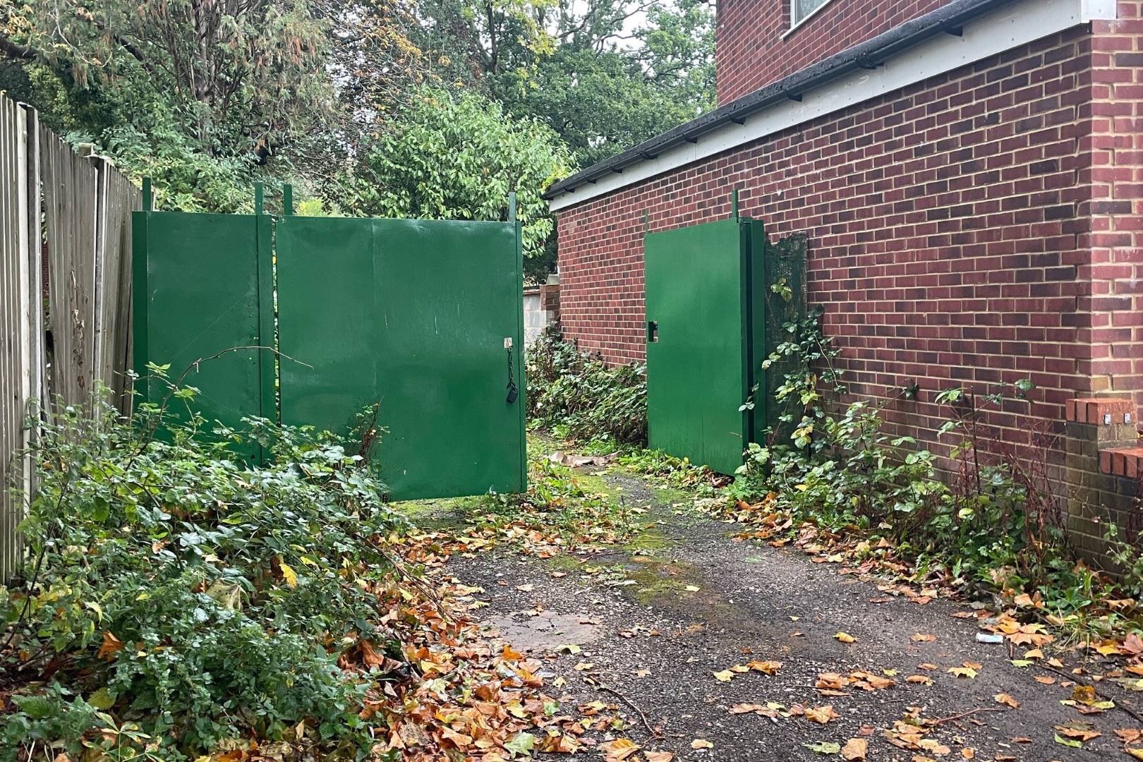 Land Adjoining 1 Uplands Court, London Road, Luton, LU1 3RQ