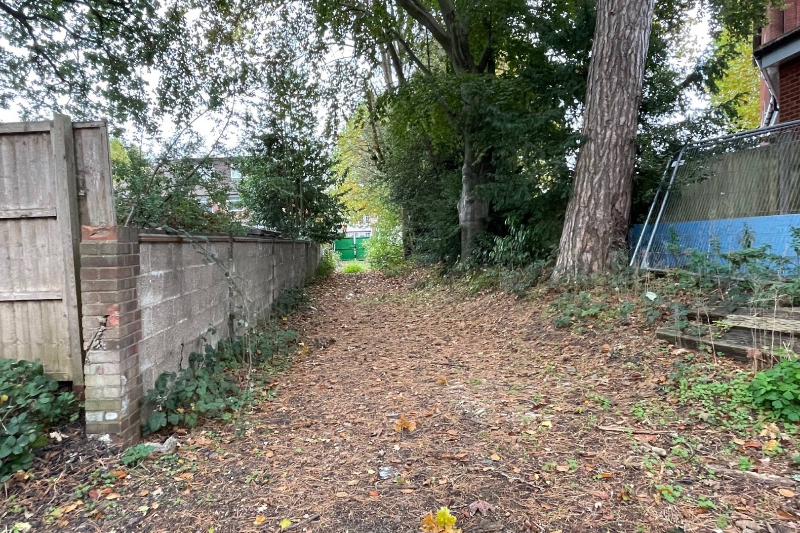 Land Adjoining 1 Uplands Court, London Road, Luton, LU1 3RQ