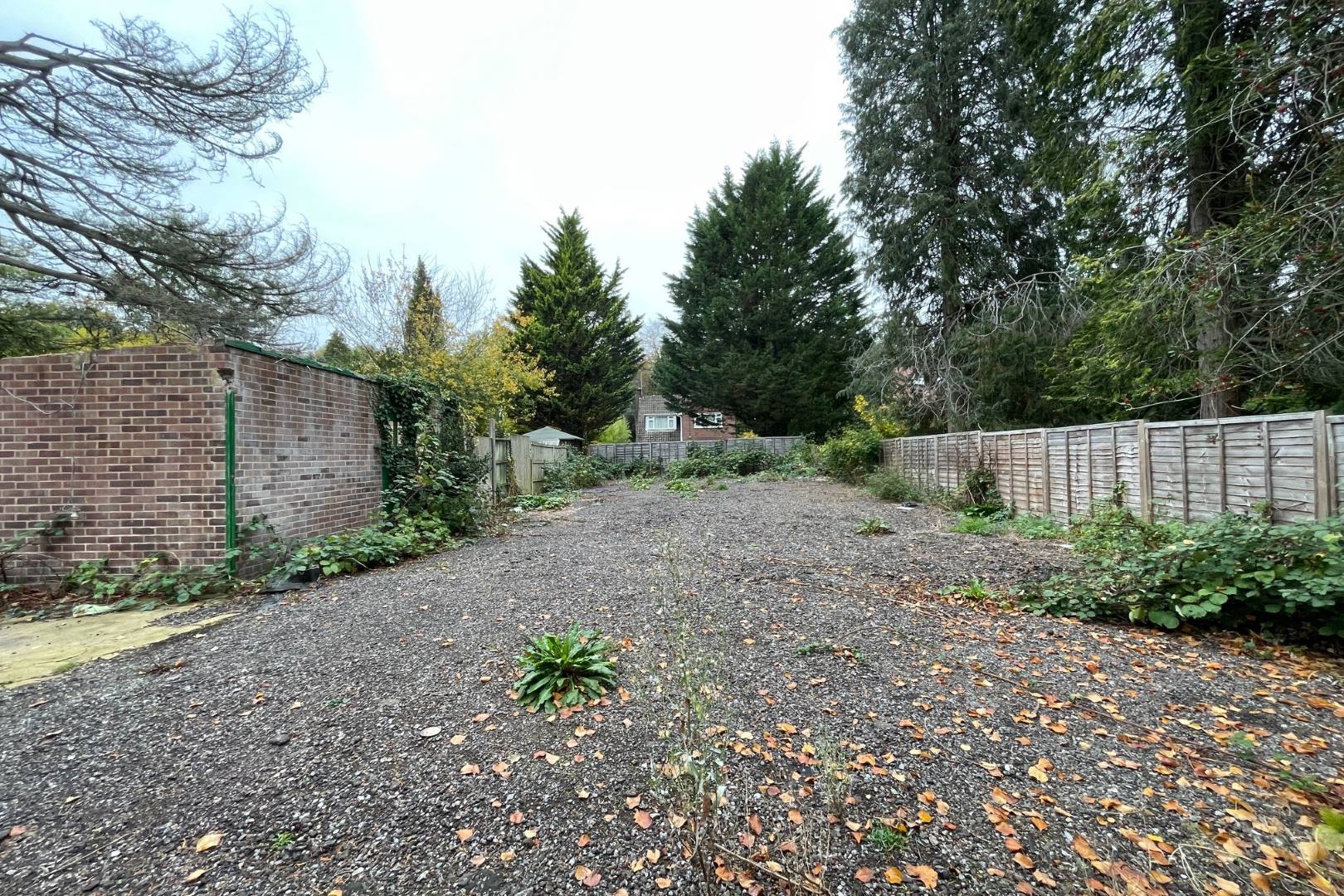 Land Adjoining 1 Uplands Court, London Road, Luton, LU1 3RQ