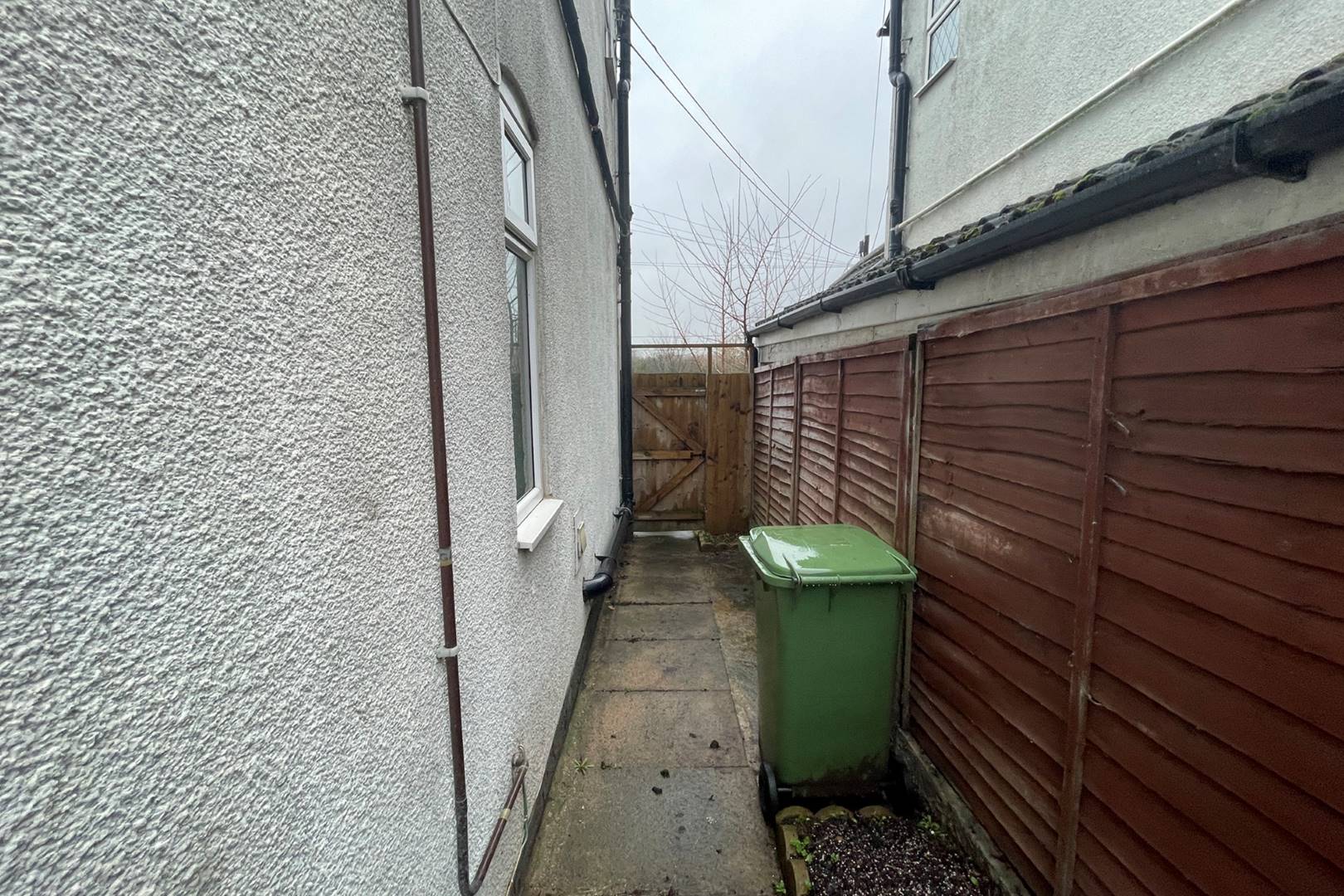 11 London Road, Little Irchester, Wellingborough, NN8 2EB