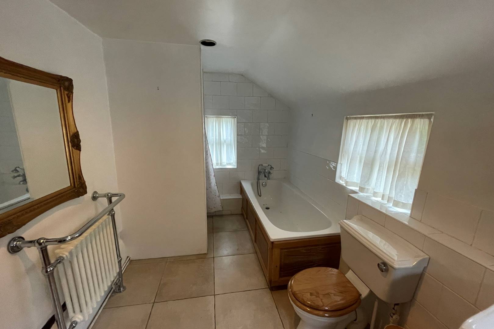 Buckle Cottage, 45 Botyl Road, Botolph Claydon, Buckingham, MK18 2LR