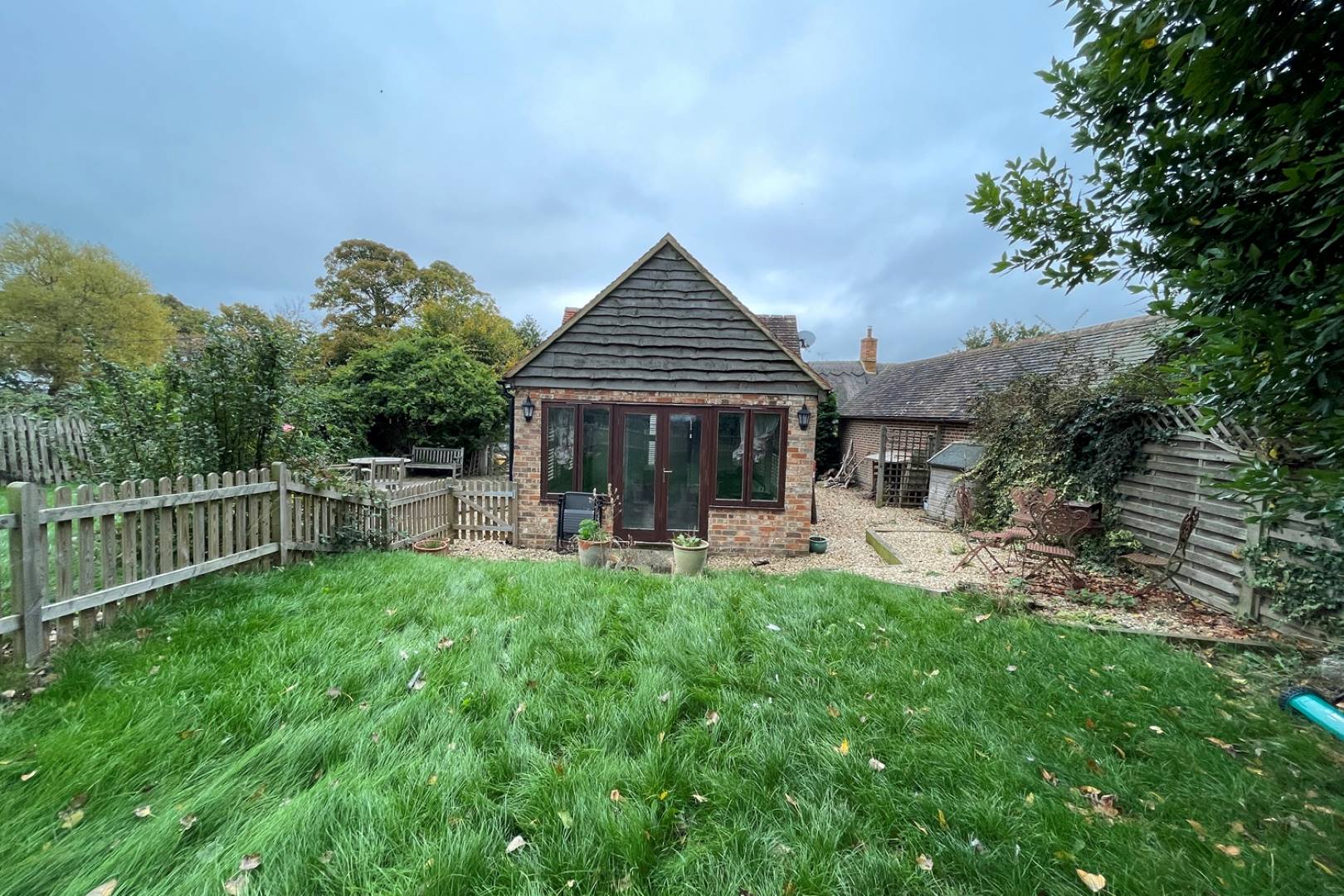 Buckle Cottage, 45 Botyl Road, Botolph Claydon, Buckingham, MK18 2LR