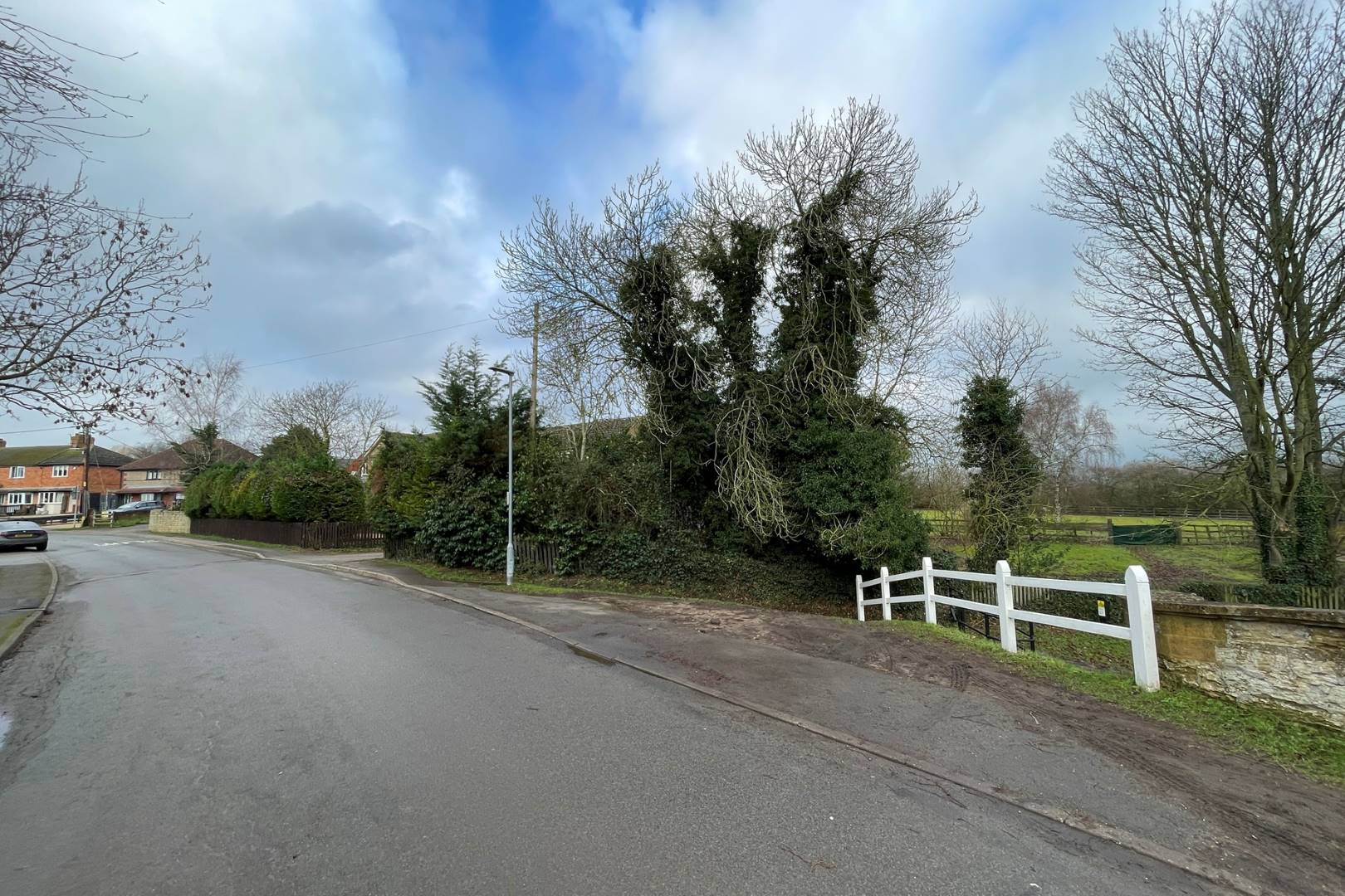 Land adjacent to 29 Bridge Road, Cosgrove, Milton Keynes, MK19 7JH