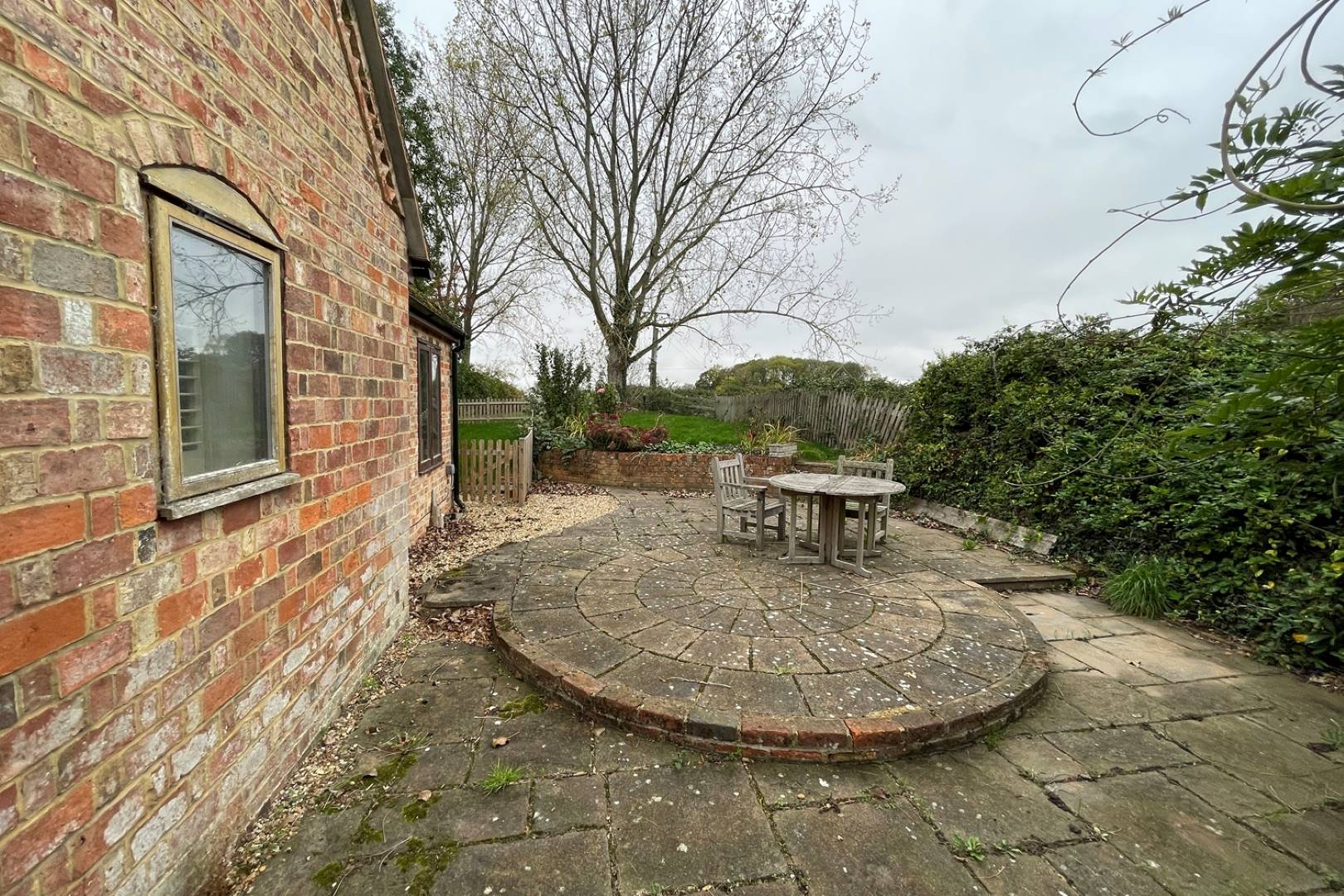 Buckle Cottage, 45 Botyl Road, Botolph Claydon, Buckingham, MK18 2LR