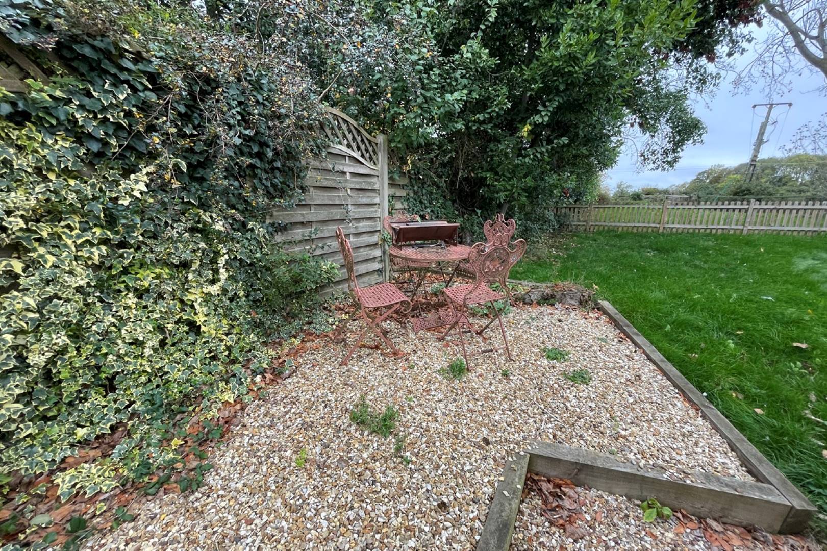 Buckle Cottage, 45 Botyl Road, Botolph Claydon, Buckingham, MK18 2LR