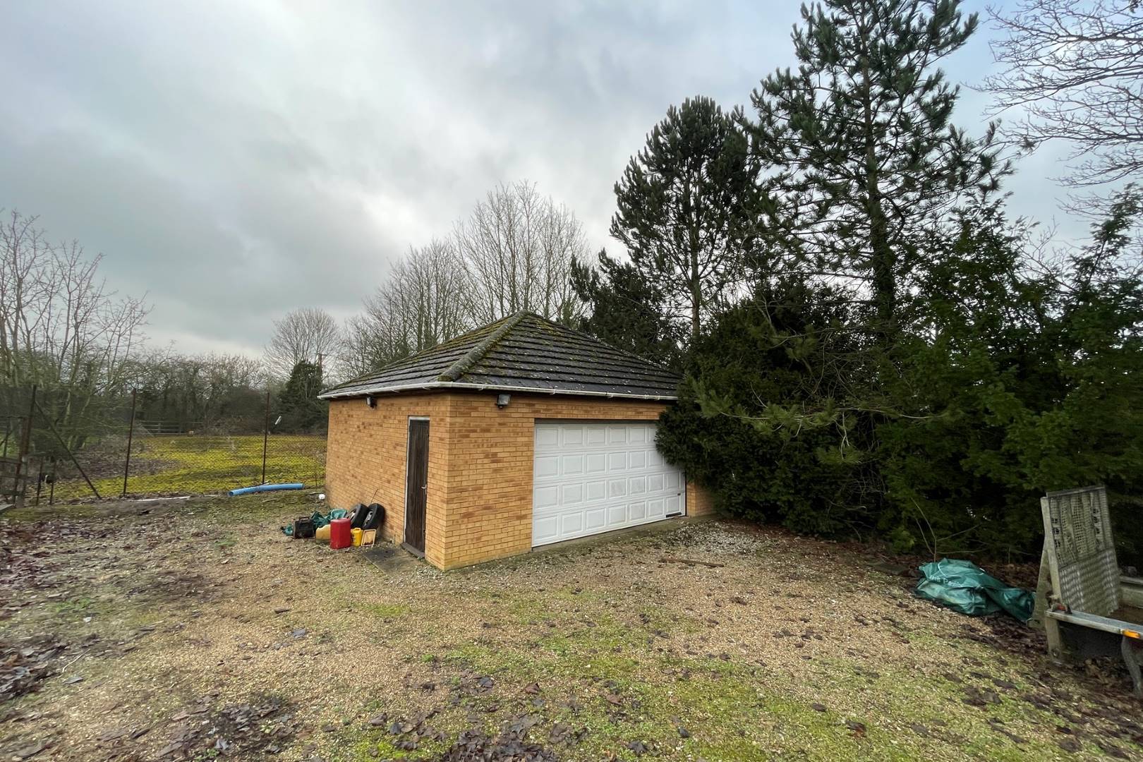 Land adjacent to 29 Bridge Road, Cosgrove, Milton Keynes, MK19 7JH
