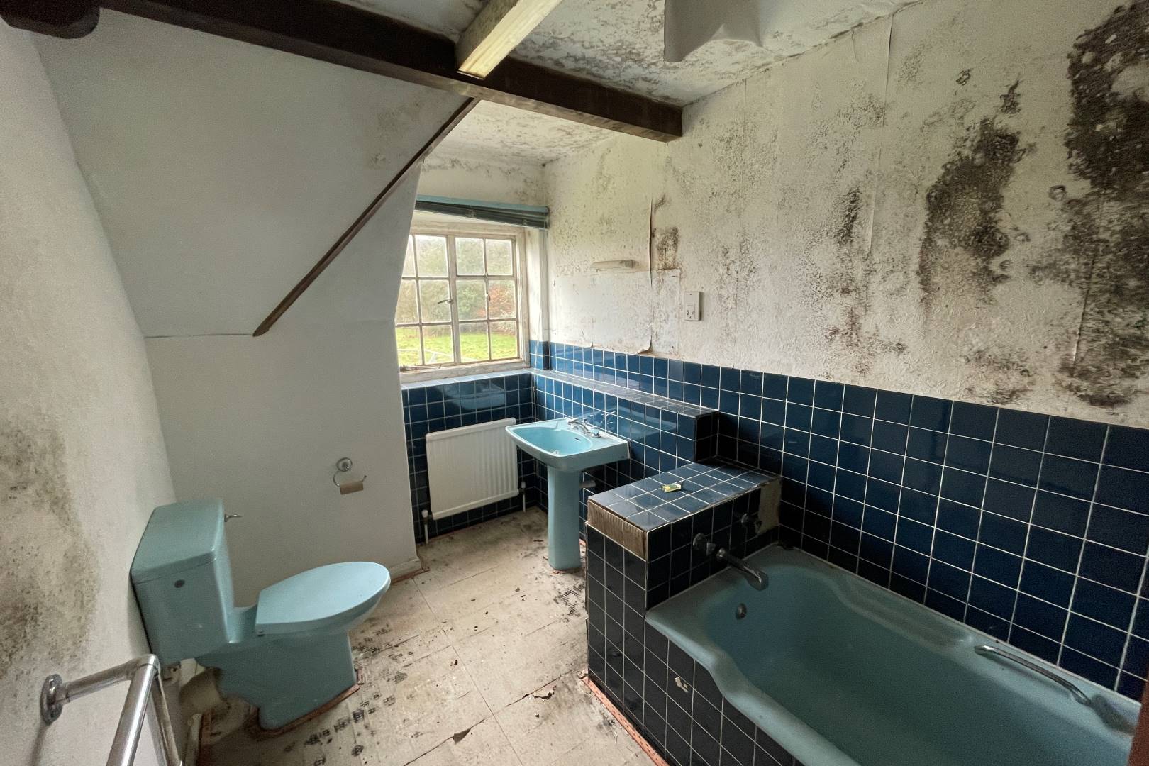 Shootersway Lodge, Shootersway, Wigginton, Tring, HP23 6JA