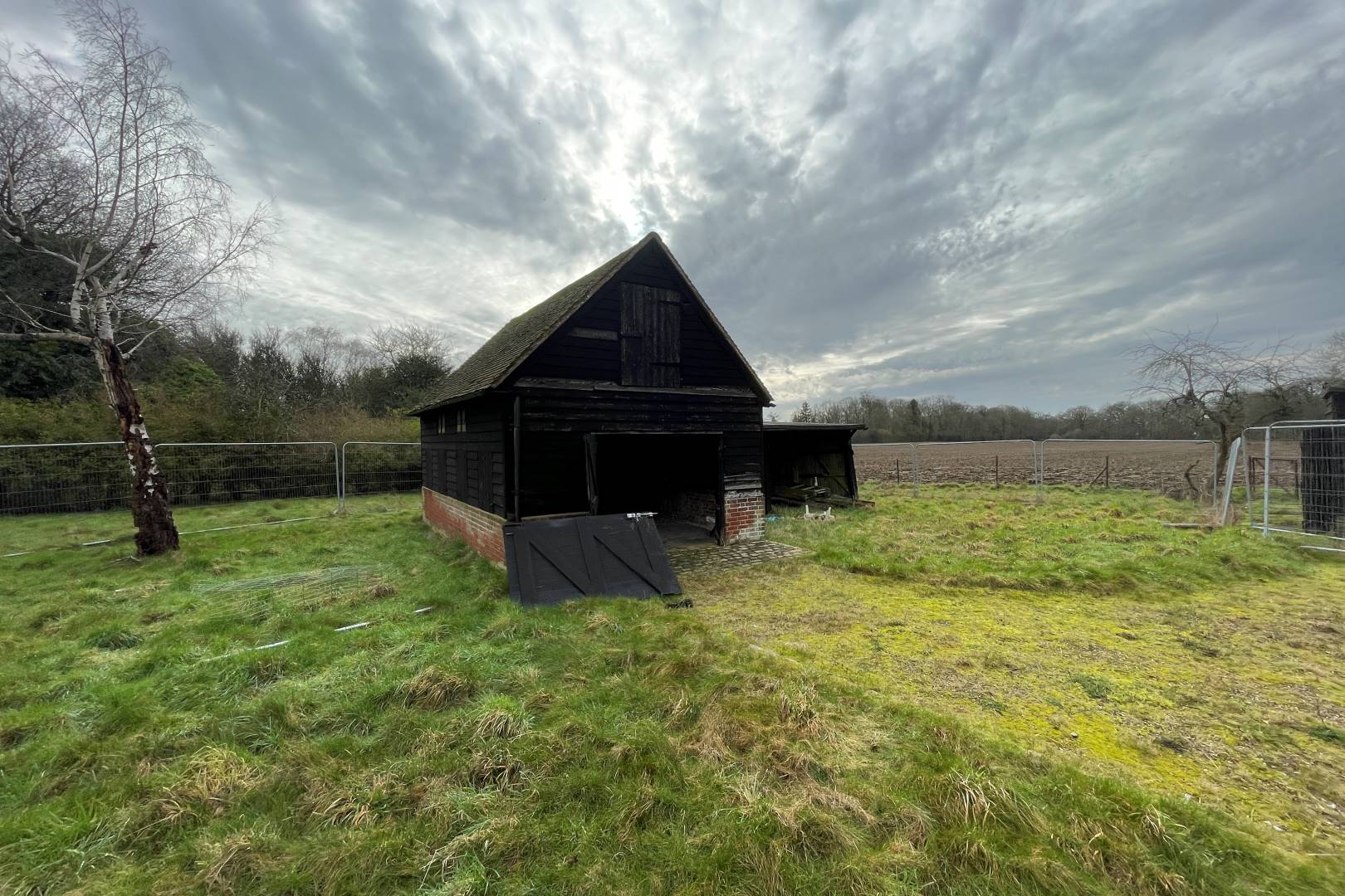 Shootersway Lodge, Shootersway, Wigginton, Tring, HP23 6JA