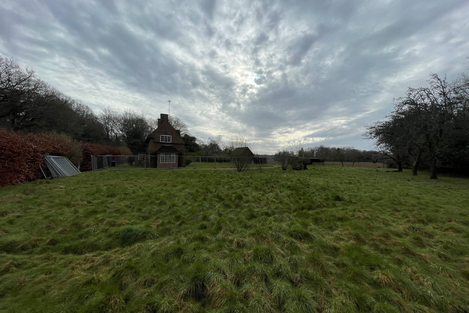 Shootersway Lodge, Shootersway, Wigginton, Tring, HP23 6JA