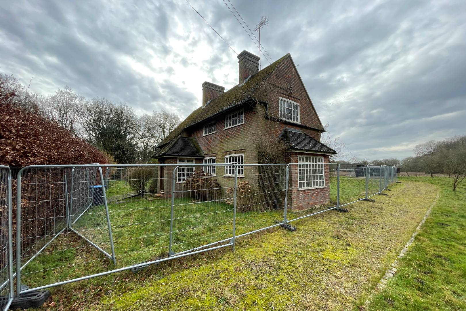 Shootersway Lodge, Shootersway, Wigginton, Tring, HP23 6JA
