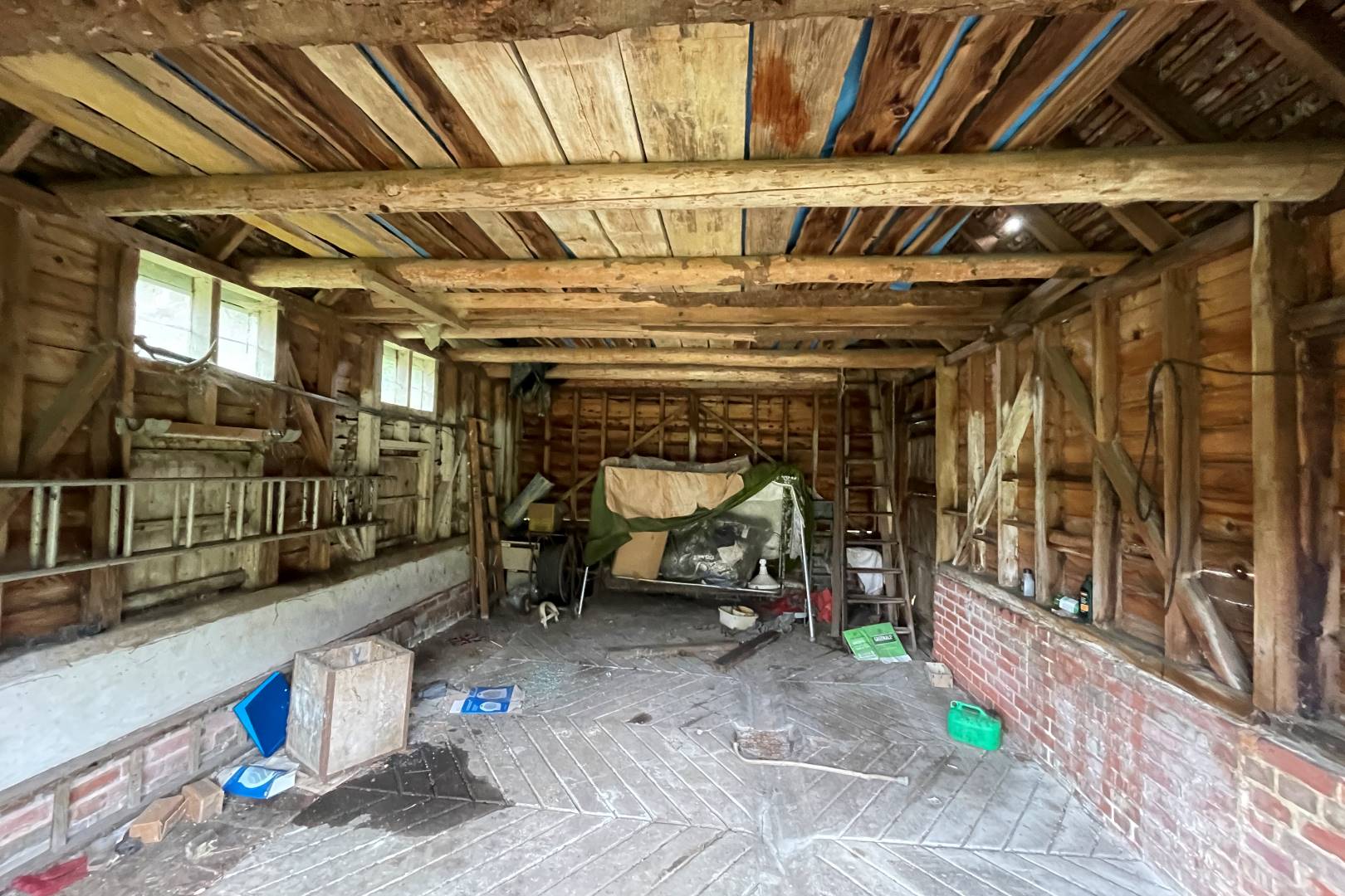 Shootersway Lodge, Shootersway, Wigginton, Tring, HP23 6JA
