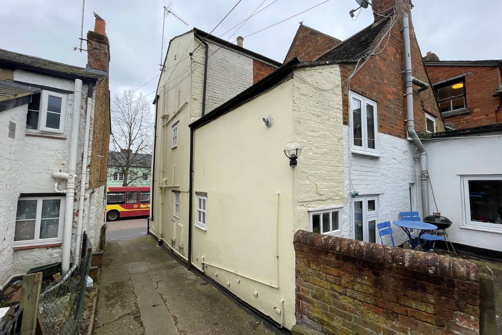 24 High Street, Buckingham, MK18 1NU