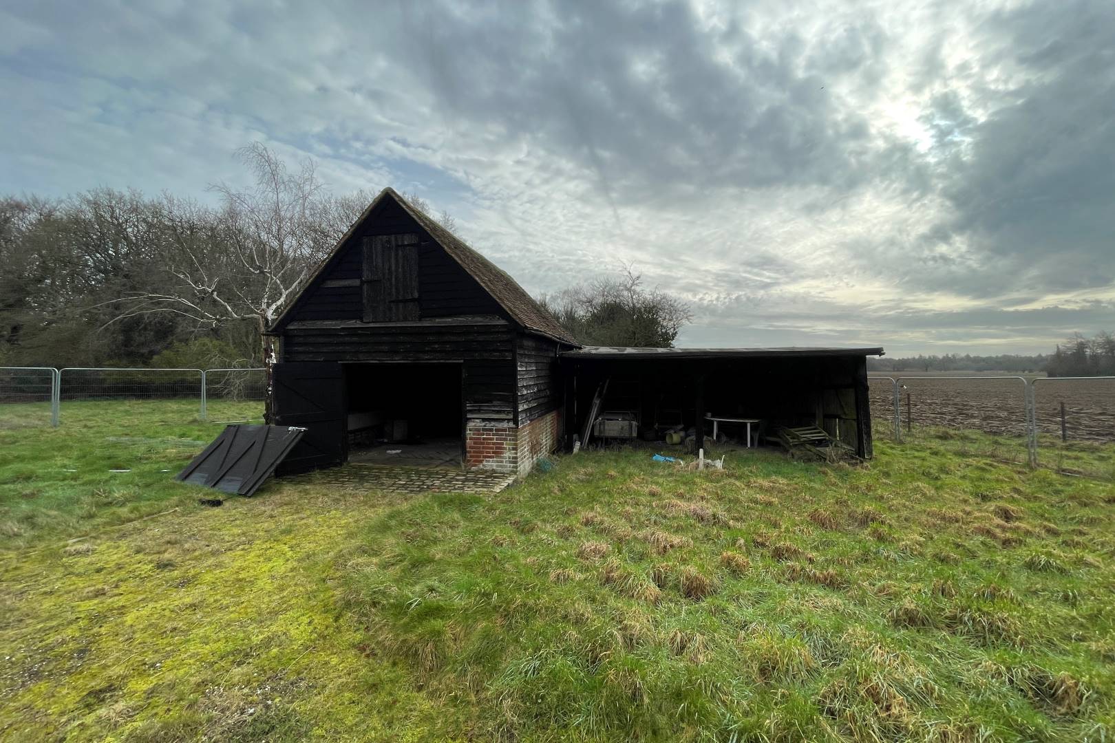 Shootersway Lodge, Shootersway, Wigginton, Tring, HP23 6JA