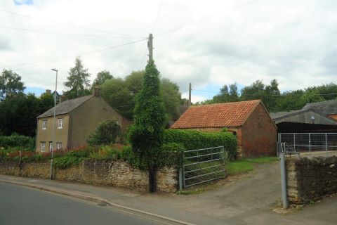 Property for auction in Northamptonshire)