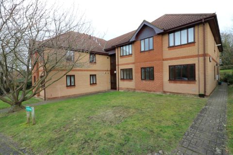Property for auction in Hertfordshire)