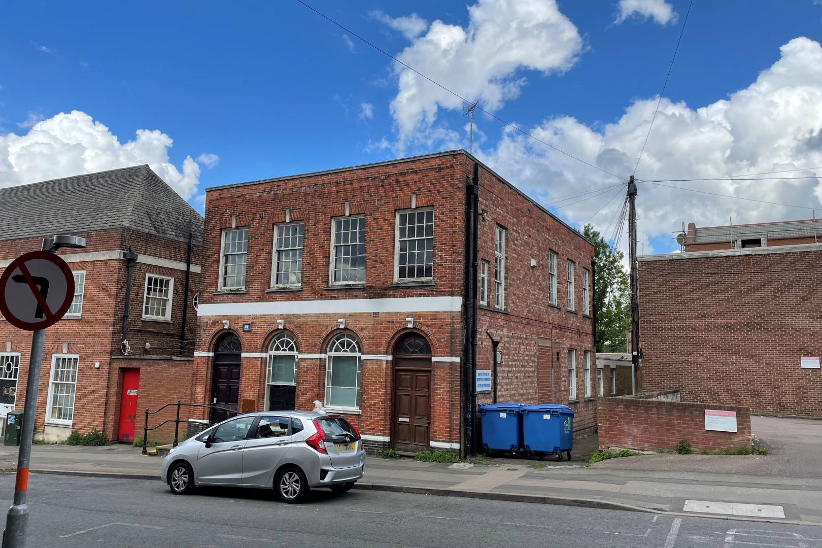 Former Barclays Bank, College Street, Rushden, NN10 0QQ